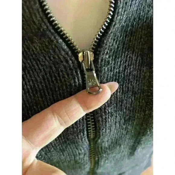 Rock&Republic Zip Up Sweater Grey Size Small Cotton Nylon Rayon Nice Sweater - Picture 6 of 9